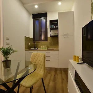 xx-miglia-apartments.catania-hotels.net/
