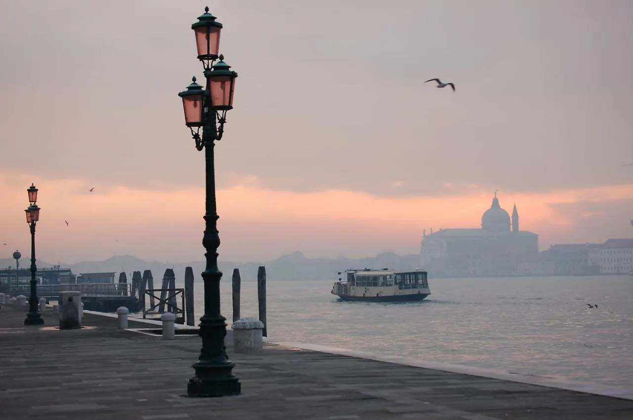 ונציה Giudecca Green Apartment